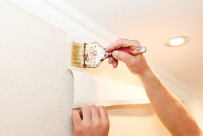 Pose de papier peint à Gernelle — revêtements muraux et toiles de verre